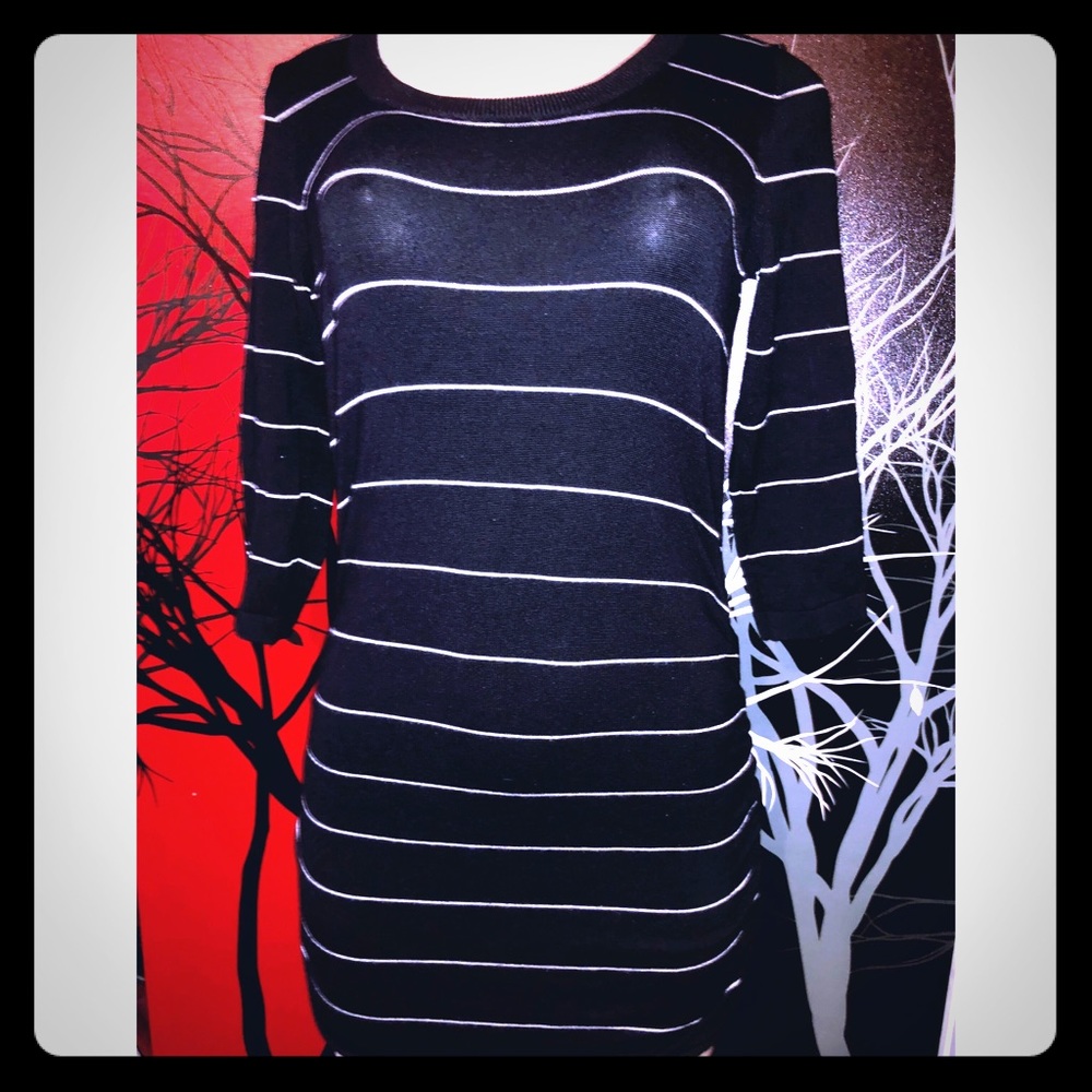 💋2 for $15💋 Pink rose striped sweater/dress